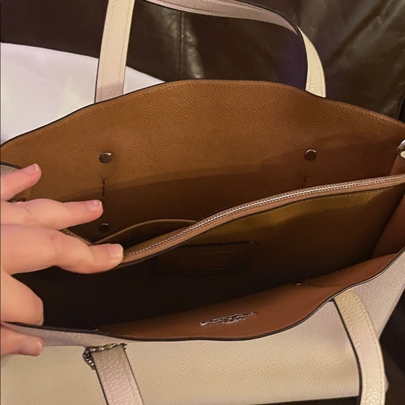 2017 Coach Charlie Carryall handbag Tote with Dust Bag
Polished Pebble Leather - Picture 4 of 5